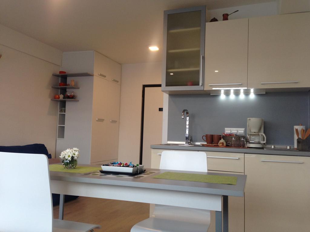 Dea'S Studio Apartment SJJ Rum bild